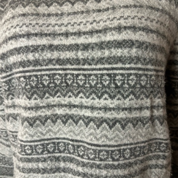 Garnet Hill Mens Sweater Pullover ExtraFine Merino Wool Gray Large Fair Isle - Picture 5 of 8